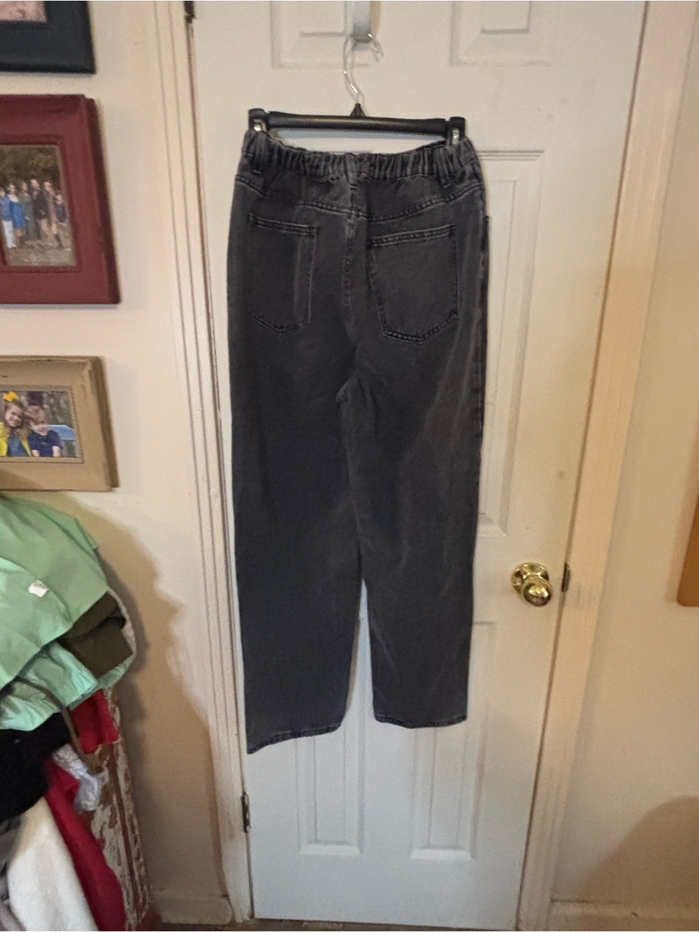 SHEIN Men's Washed Black Relaxed Jeans - Picture 2 of 3